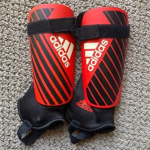 Adidas soccer shin guards size L (please view tag photo for size info on tag)